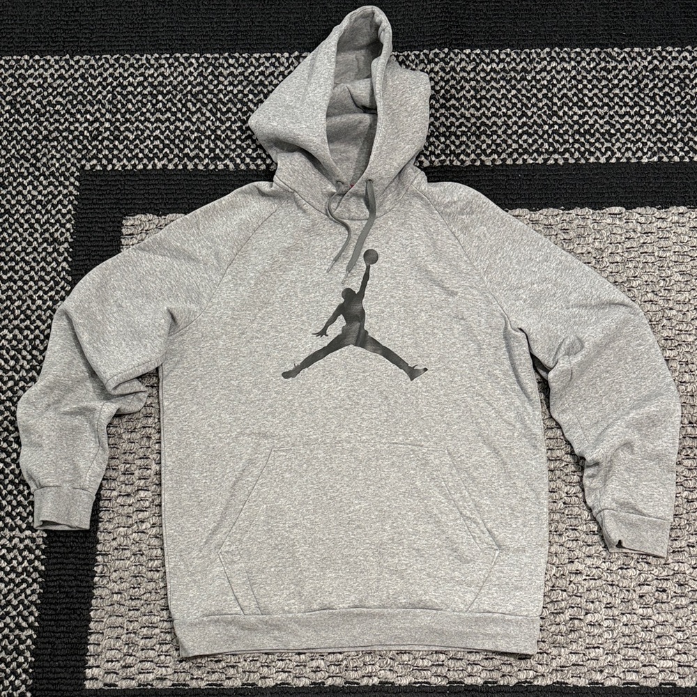 Jordan Hoodie Men’s Sz L Iconic Jumpman Logo Classic Casual Athletic Sportswear